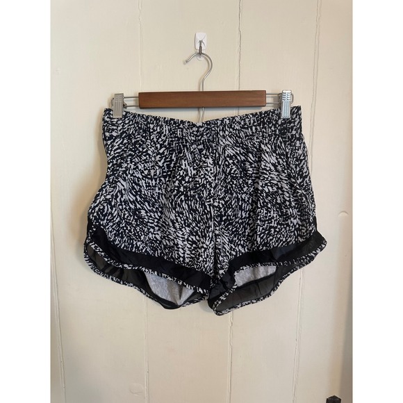 Athleta Pants - Athleta Printed Mesh Racer Run Shorts Black White Size M Athletic Workout